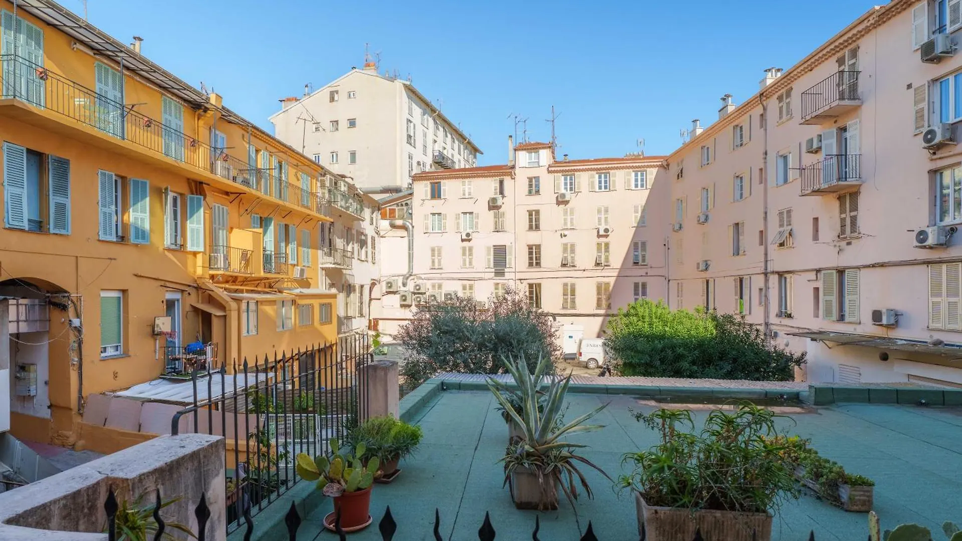 Nice Renting - Honey Moon Massena - Luxe Room - Jaccuzzi - Terrasse - King Bed - AC Francia