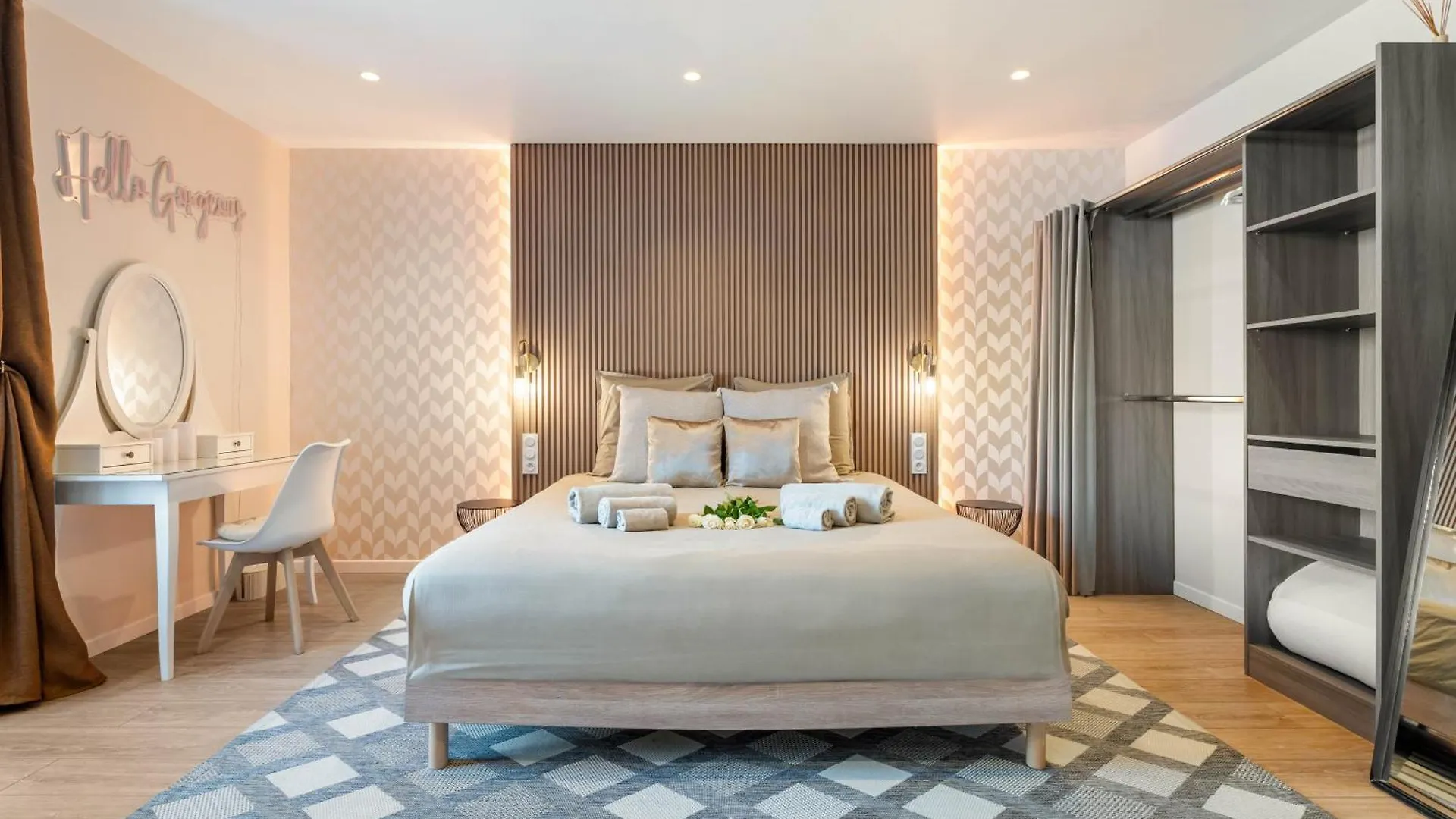 Appartamento Nice Renting - Honey Moon Massena - Luxe Room - Jaccuzzi - Terrasse - King Bed - AC Francia