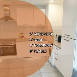 Appartement Renove 2023 Proche Aeroport 5min, Gare Sncf 2 Min, Tramway Au Pied De L'immeuble , Parking Possible, Renovated 2023 Near The Airport 5 Min, Train Station 2 Min, Tram Next To The Building 1 Min, Parking Possible, Nice